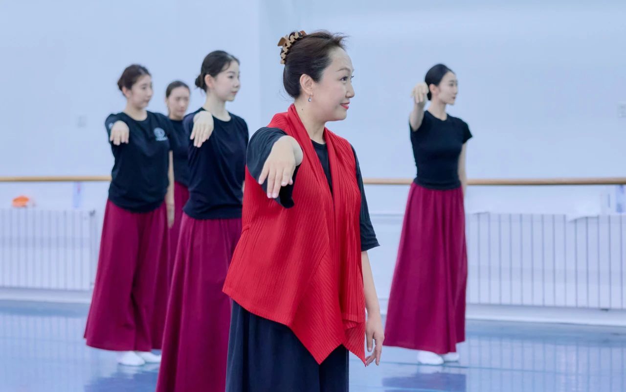 舞蹈学院崔月梅 | 她的课堂“舞起来”真好看